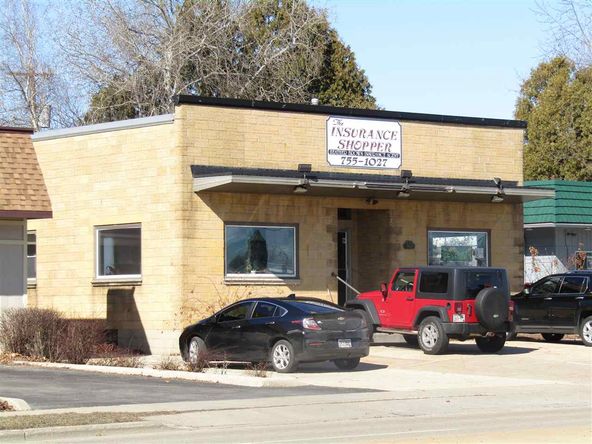 941 N Washington St, Janesville, WI 53548